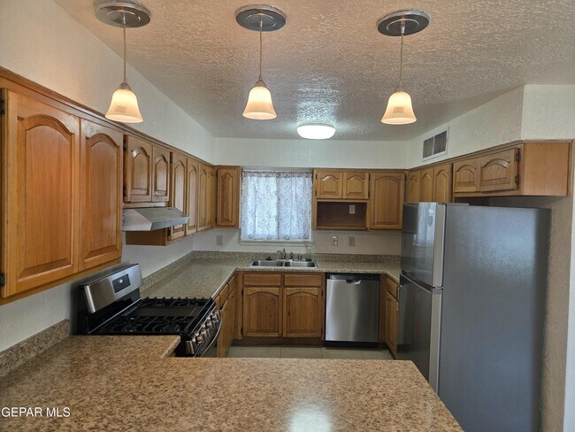 Photo - 5632 Salem Dr