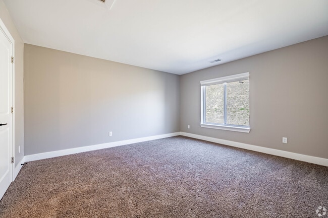 Photo - Bluffs of Burlington