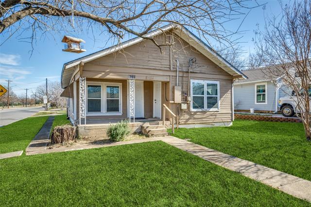 Photo - 701 Lakey St