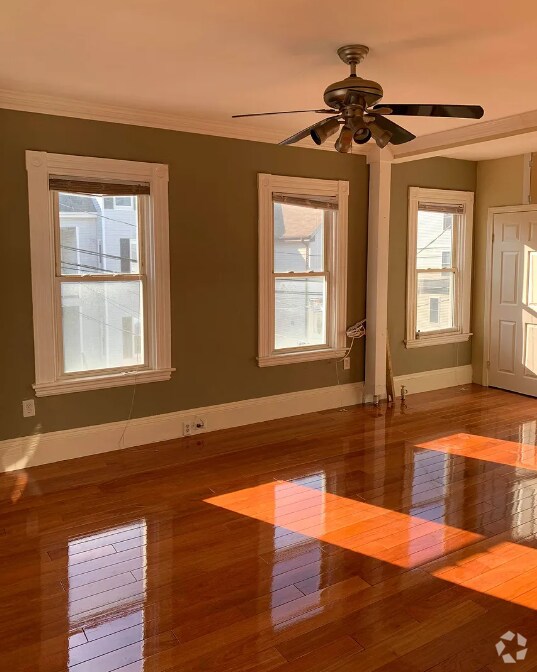 Building Photo - 68 Flint St Unit 2 Rental