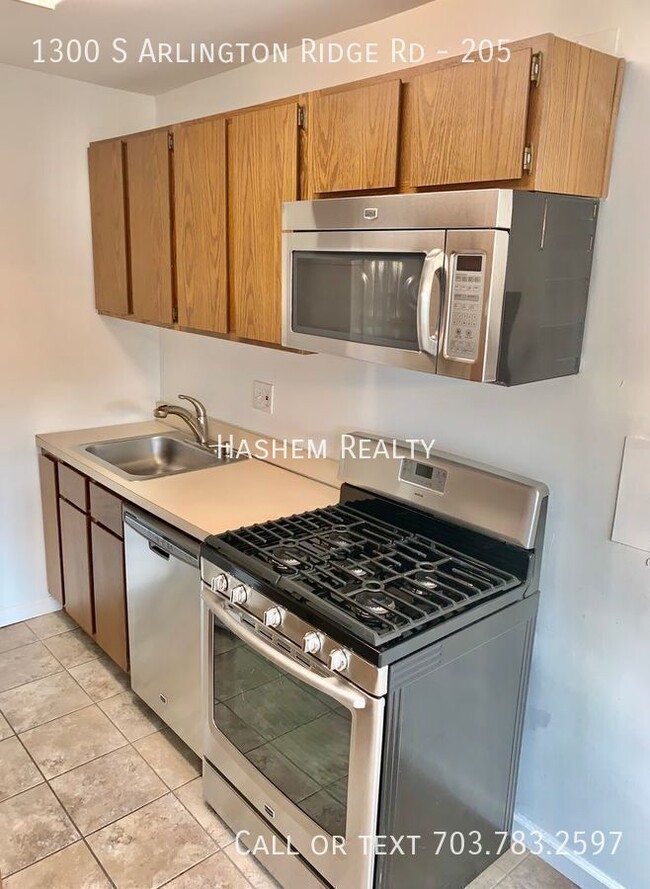 Photo - 1300 S Arlington Ridge Rd