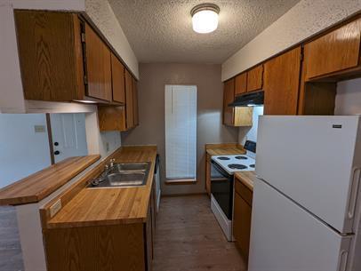 Building Photo - 2800 Bull Run Unit 702