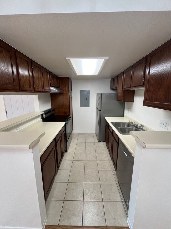 Photo - 3 Bed 2 Bath Updated Unit in Robinwood Unidad 201