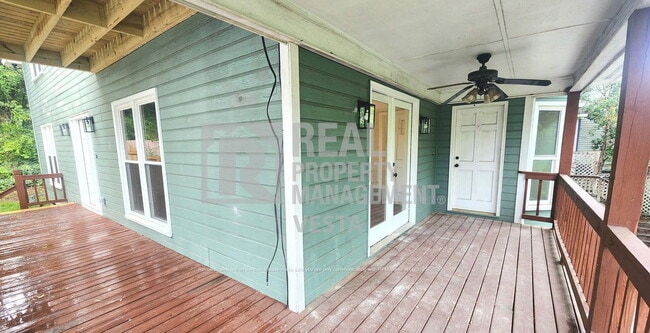 Photo - 1038 Walnut St