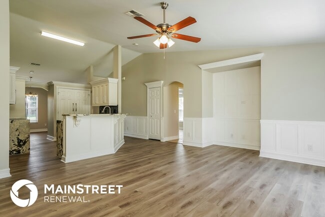 Photo - 815 Champion Ave