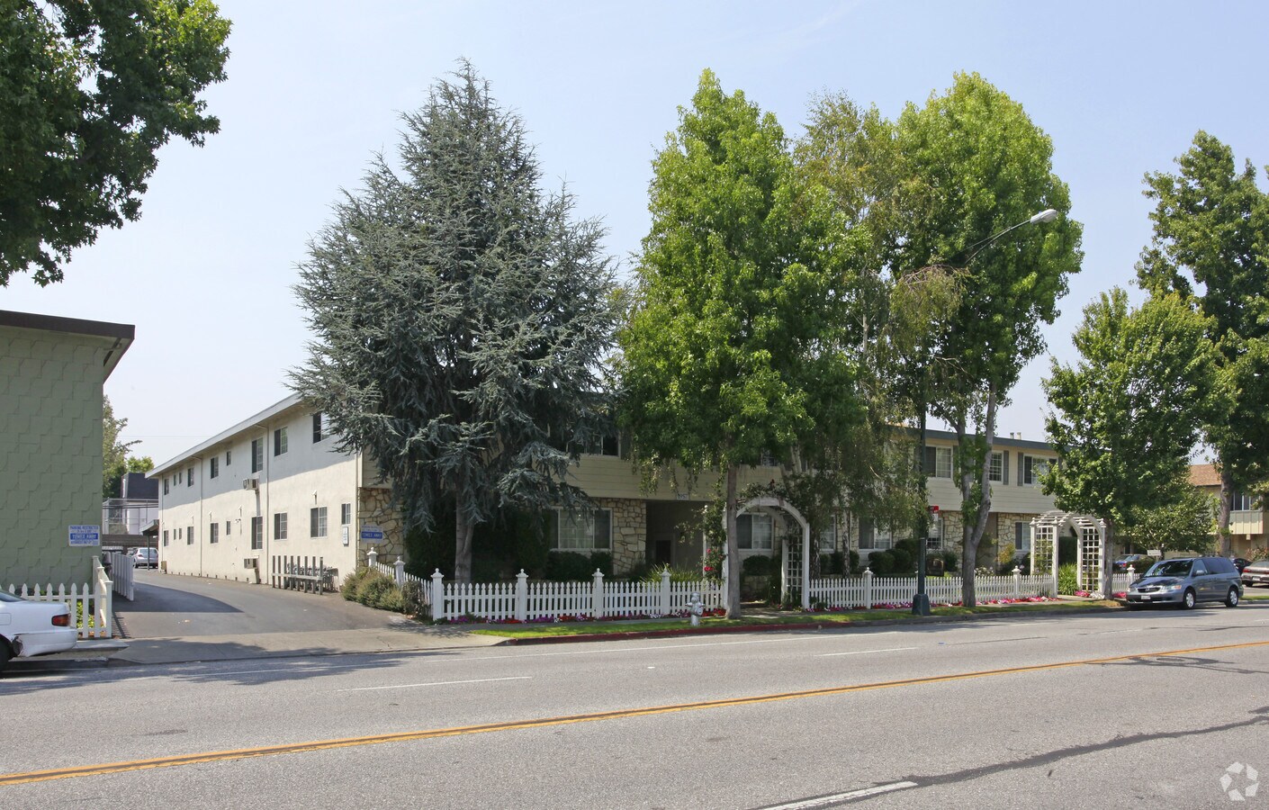 Photo - Larkspur Woods Apartments