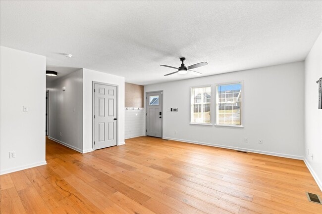 Photo - 259 Clover Cir