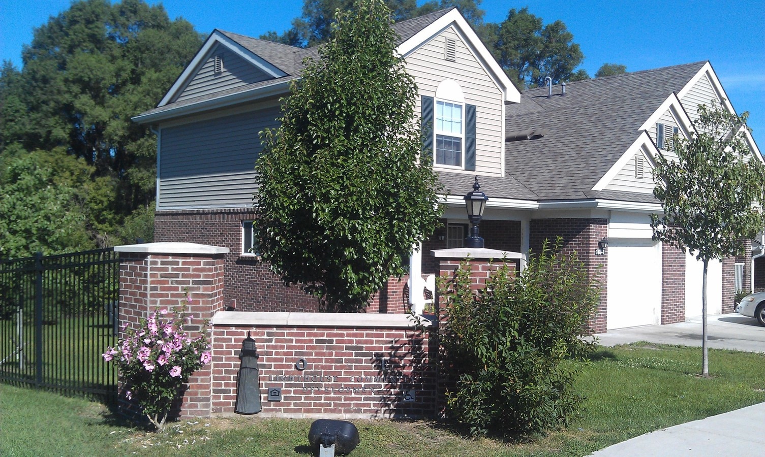 Townhome - Beacon Place Apartments