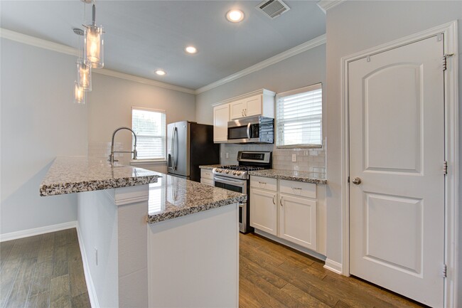 Photo - 1115 Bunton St