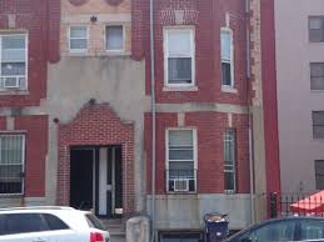 Photo - No Brokers Fee, Large Duplex in Fenway, Heat, Hot Water Included, Laundry on a Site