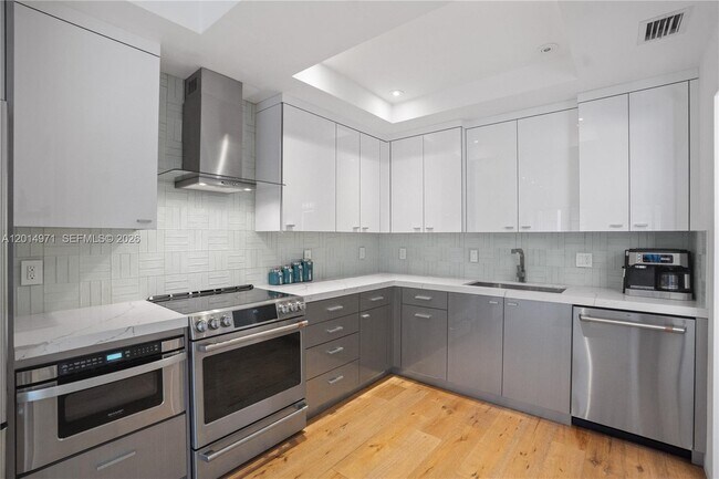 Photo - 2130 Park Ave Unit TH10