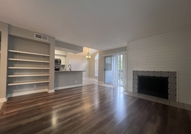 Photo - 11311 Sir Winston St Unidad 308
