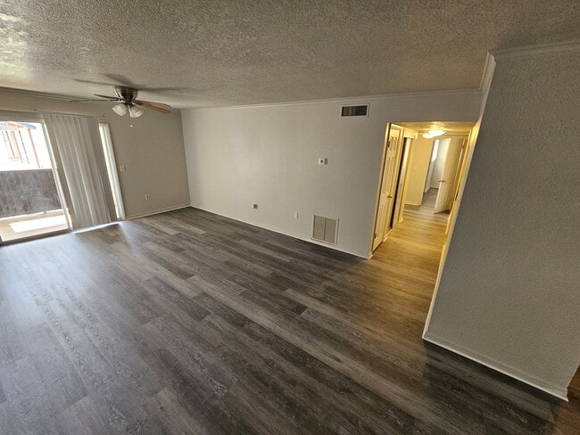 Building Photo - 908 Lake Destiny Rd Unit Lake Destiny