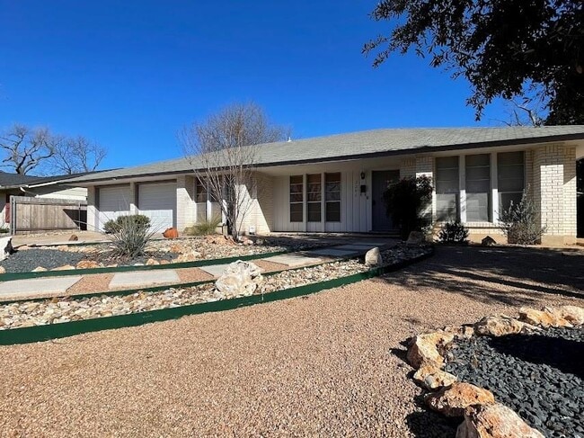 Photo - 2206 Kenbridge Dr