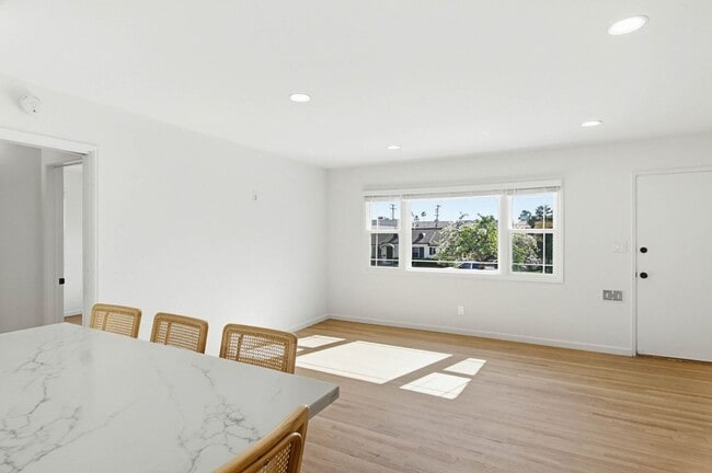 Photo - 1854-1854 Chalcedony St Unit 1852
