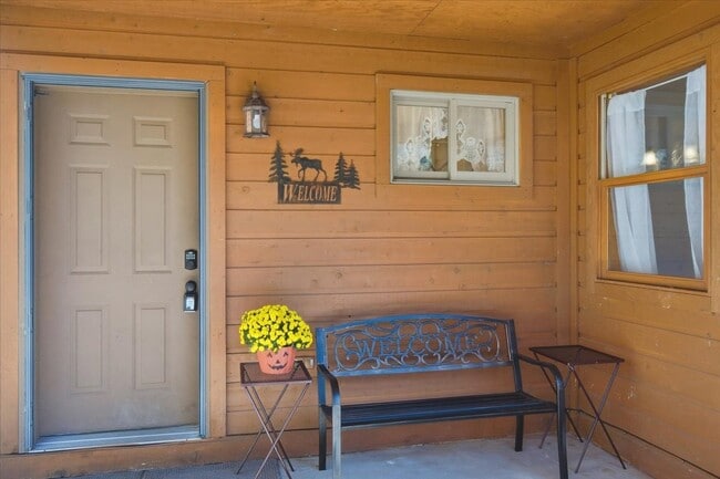 Photo - 22036 Cook Ln