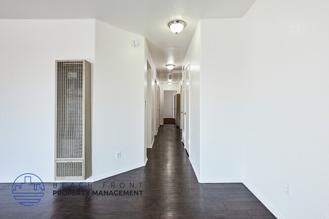 Photo - 1035 Raymond