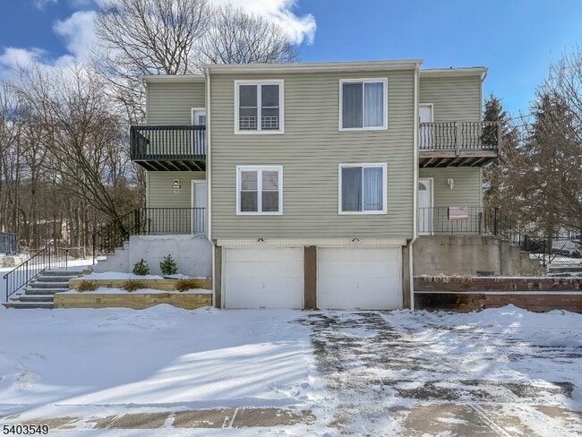 Photo - 50 W Railroad Ave