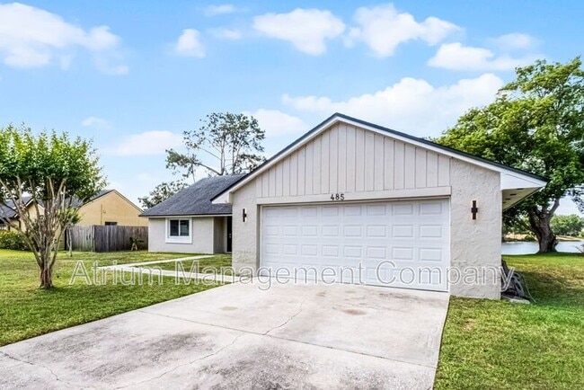 Photo - 485 Lakeshore Dr