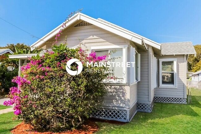 Photo - 2 Bedroom Pet-Friendly Home in Lake Worth, FL with Main Street Renewal