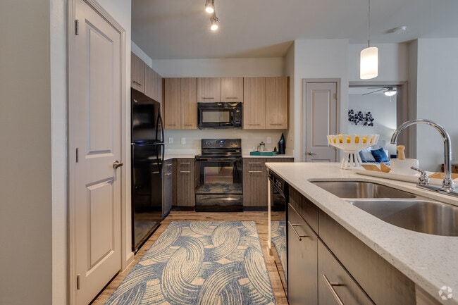 2BR/2BA- 953SF - The Maywood Apartments