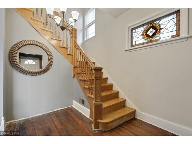 Photo - 1522 Minnehaha Ave W