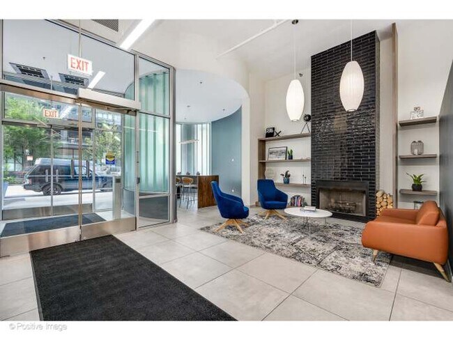 Photo - 909 W Washington Blvd Unit 714