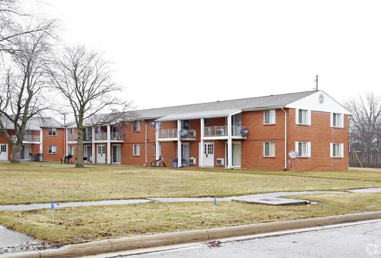 Photo - 1800 Queenswood Dr