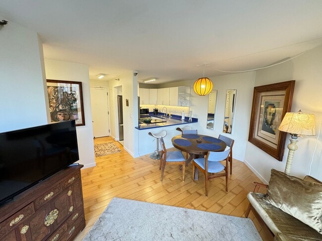 Photo - 1 BD / 1 BA FULLY FURNISHED UNIT IN WAIKIKI!!!