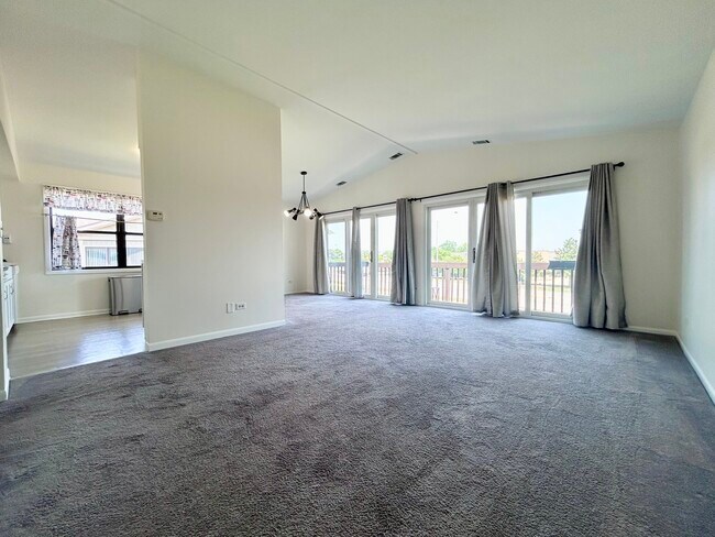 Photo - 5820 Wilshire Ct Unit B