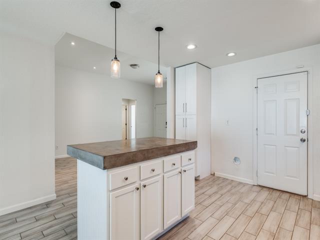 Photo - 1951 Bayside St