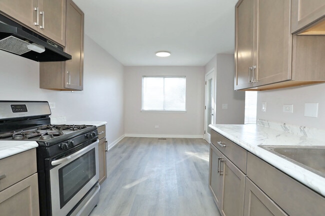 Photo - 675 Greenfield Ct Unit D1