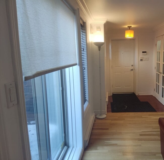 Photo - 1828 Av Woodland Unité 1828