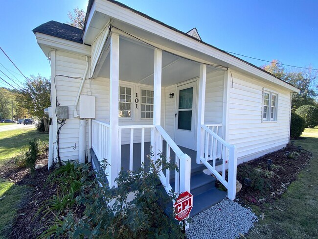 Photo - 101 Hickory Ave