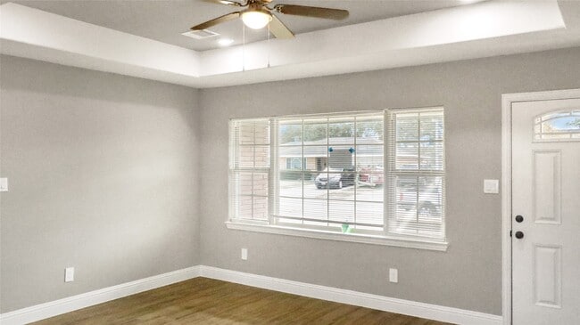 Photo - 5739 Turtle Creek Rd