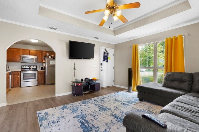 Photo - Charming Brick Single Family Home in Hinesville For Lease!