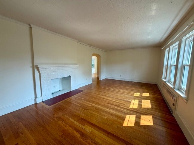 54-56-56 Noble St Unit 2