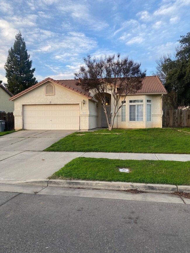 NORTH MERCED 3 BED 2 BATH HOME AVAILABLE N... - NORTH MERCED 3 BED 2 BATH HOME AVAILABLE N...