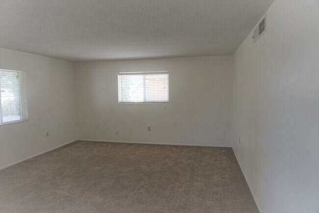 Photo - 3 Bedroom Brick Home