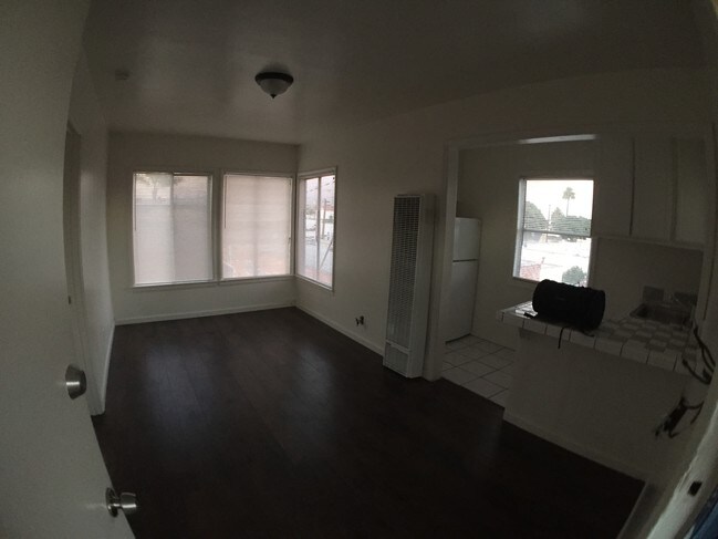 7404 S Western Ave Unit 1