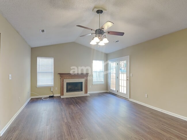 Photo - 219 Ashridge Way