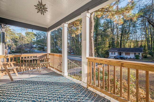 Photo - 1953 Beecher Rd SW