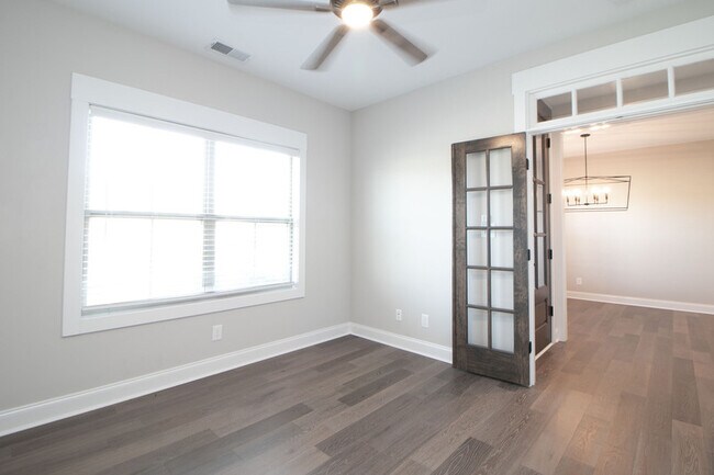Photo - 1441 Hereford Blvd