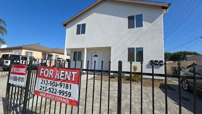 Building Photo - 84(1019E) Unit 84(1019 1/2)