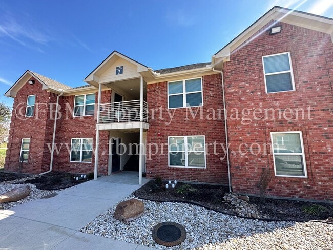 Building Photo - Hidden Creek, Unit 211 Rental