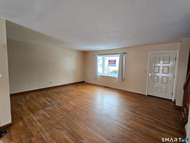 Photo - 7 Bryson Ave