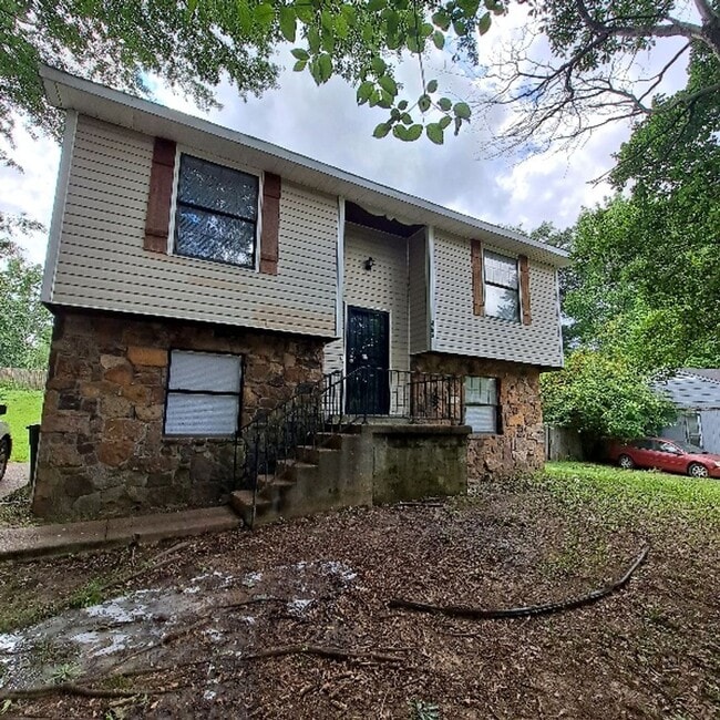 Building Photo - 3785 Walsingham Dr Rental