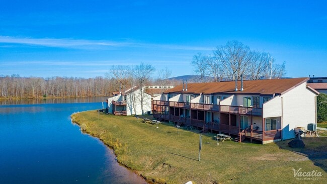 Photo - Quail Hollow Village