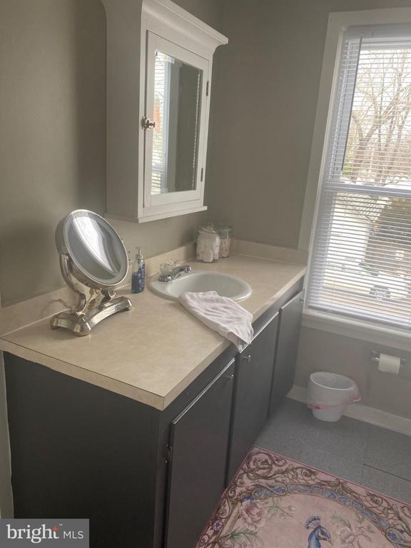 Photo - 204 W Main St