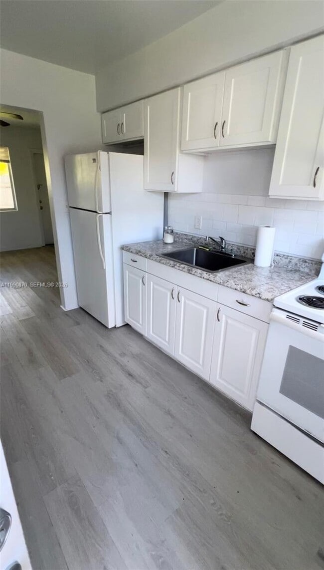 Photo - 404 SW 5th Ave Unit 1